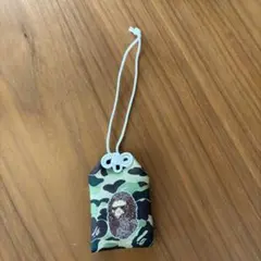 激レア！a bathing ape × kaws キーホルダー 激レア！a bathing ape × kaws キーホルダー