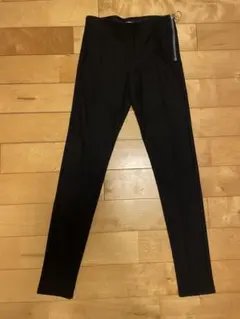 H&M 黒 スリムフィット パンツ