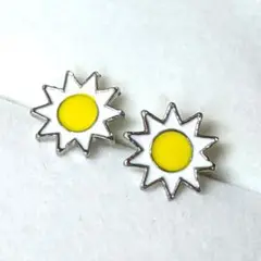 ピアス 目玉焼き ひまわり ヒマワリ 太陽 サンフラワー 韓国 インポート