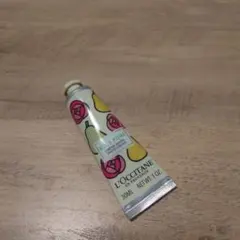 ロクシタン★限定品★ハンドクリーム★洋ナシとローズの香り★ハンドケア