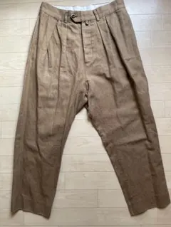 NEAT ベージュ テーパードパンツ リネン40% サイズ44のサムネイル