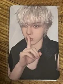 treasure ジョンファン トレカ 缶バッジ ドール アクスタ 2082333405.jpg?1699338016