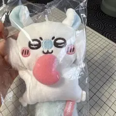ちいかわ　海外限定　MINISO　飛び立つモモンガ　マスコット