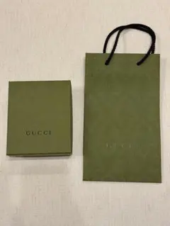 GUCCI ボックスとショッパー