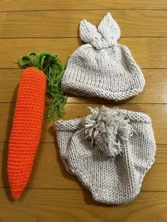 ニューボーンフォト　うさぎ耳付きニット帽