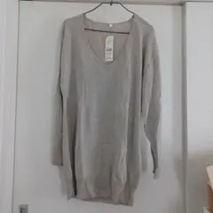 Vネック長袖セーター　Lサイズ