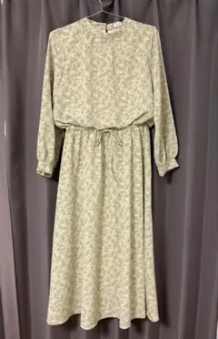 ハニーズ　グラシア 花柄ロングスリーブワンピース
