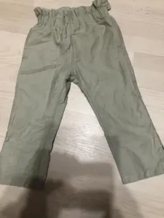 アプレレクールカーキパンツ