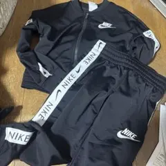 Item thumbnail for item 70785dbe-d6a8-4c0c-a9bd-c634d26e9fd8