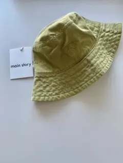 main story Bucket Hat