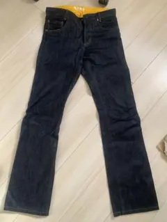 Item thumbnail for item e1f8d5d8-82d1-4845-9d9b-af2c6cc9ee4c