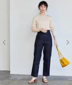 アダムエロペ　センタープレスデニムスラックス