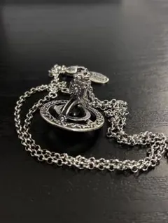 Vivienne Westwood タイニーオーブネックレス