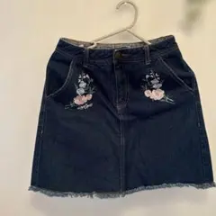 Lovetoxic 花柄刺繍デニムスカート Mサイズ