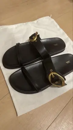 ZARA フラットサンダル ブラック ゴールドバックル