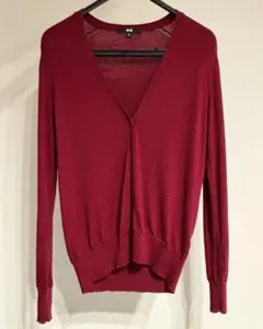 ユニクロ エクストラファインメリノVネックカーディガン ボルドーレッド 赤 美品
