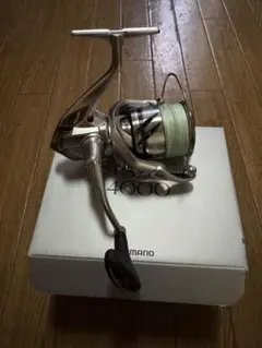 SHIMANO STRADIC 4000 スピニングリールのサムネイル