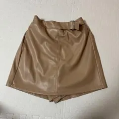 グリーンレーベルリラクシング　ベージュ 合成皮革 ハーフパンツ ベルト付き