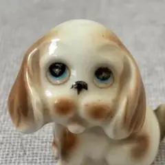 上目遣いのキュートな犬 陶器 レトロ ミニチュア フィギュア