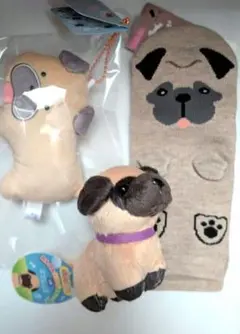 パグ３点セット　つぶらな瞳の犬　ROUND1限定わんわんふれんずマスコット　靴下
