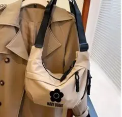MARY QUANT マリークワント　ショルダーバッグ　大容量　ブランド