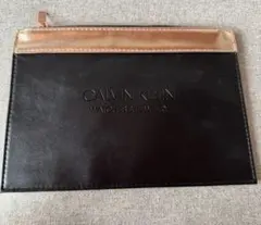 CALVIN KLEIN 黒ポーチ