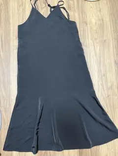 GU サテンワンピース S