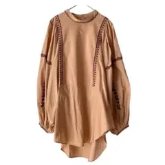 Sara mallika 刺繍入りバルーンスリーブシャツのサムネイル