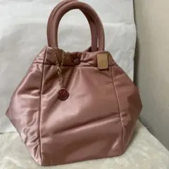 russet（ラシット） トートバッグ ピンクの光沢ナイロン素材