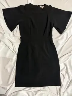 FOREVER 21 半袖 ワンピース ブラック Sサイズのサムネイル