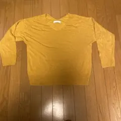 Discoat マスタード Vネック 長袖ニット