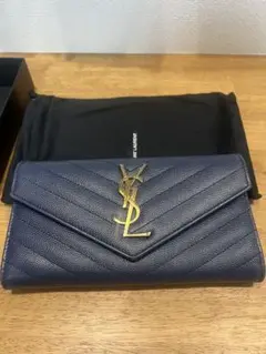 希少美品Saint Laurent濃紺 クラッチバッグ カサンドラロゴネイビー