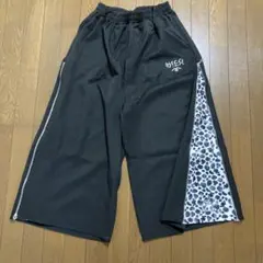 ブラック ワイドパンツ