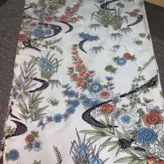 ちりめん　約35×152 水色がかった薄グレーに四季の花草　カラフル　小紋　長め