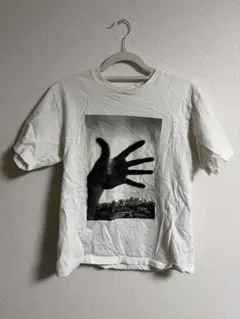 ホワイト Tシャツ 手のシルエット