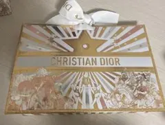 ディオール　ホリデー2025&花柄デザインギフトラッピング　2種類
