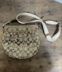 Coach ショルダーバッグ ベージュ ロゴ入り