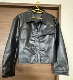 黒レザージャケット ショート丈