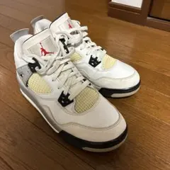 NIKE AIR JORDAN 4 RETRO セメント　ジョーダン4のサムネイル