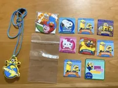 ユニバ ミニオン ピカピカ チャーム ライト ペンダント 光る 缶バッジ シール