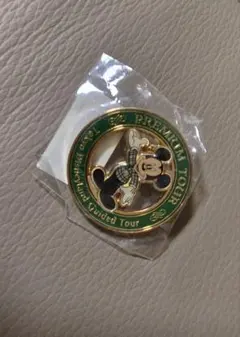 東京ディズニーランド限定プレミアムツアーピンバッチ