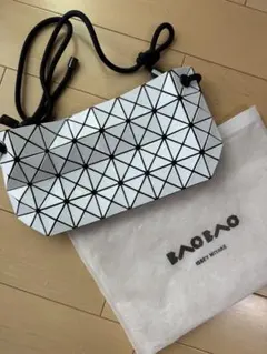 入手困難】BAOBAO ISSEY MIYAKE ボディバッグ ウエストポーチ - メルカリ