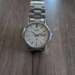 猫*様 SEIKO QUARTZ 腕時計 本体 シルバー文字盤 デイデイト