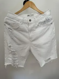 ZARA ダメージデニムショーツ　ホワイト