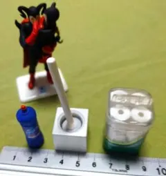リーメント他 ミニチュア トイレまわりの小物たちのサムネイル
