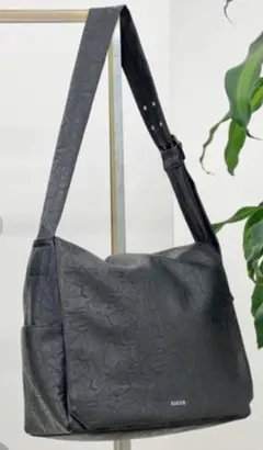 値下げ☆新品未使用　ズッカ　ショルダーバッグ