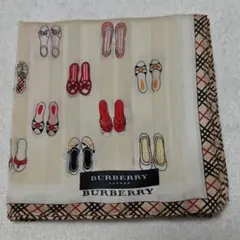 BURBERRY ハンカチ 女の子サンダル柄