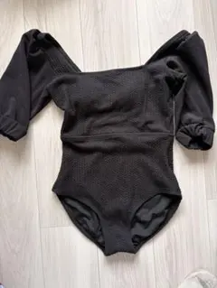 ブラックオフショルダー水着 M