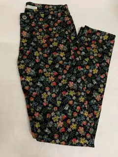 アースミュージックアンドエコロジー パンツ　リバティ スキニー 花柄　美品