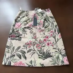 LAURA ASHLEY 花柄 フレアスカート 新品タグ付きのサムネイル